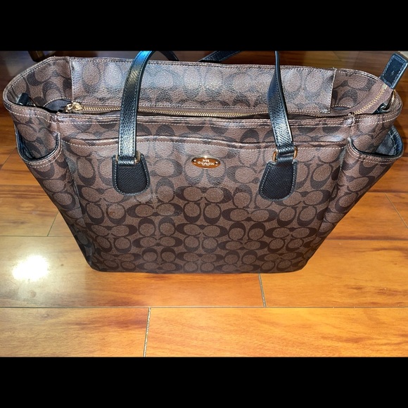 Coach baby diaper purse - Picture 3 of 7